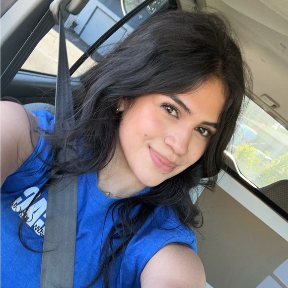 Meet your Posher, Isa - Picture 1 of 1